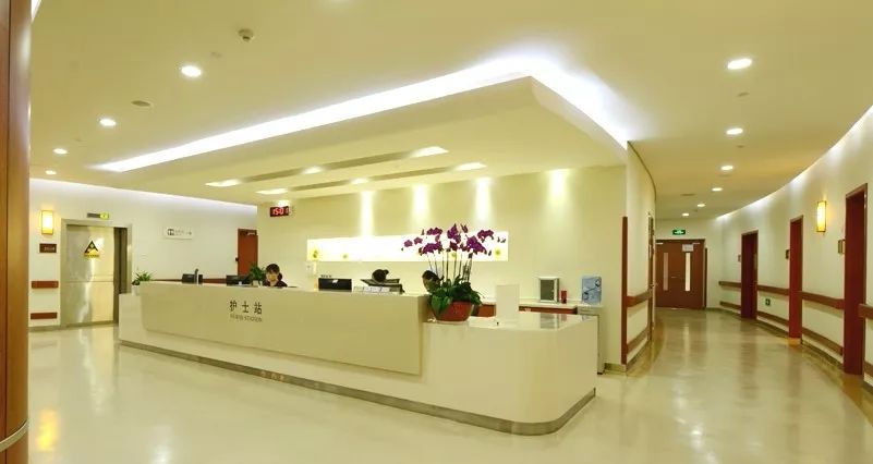 華邦瀛液晶拼接屏入駐香港大學深圳醫院，升級信息咨詢服務體驗
